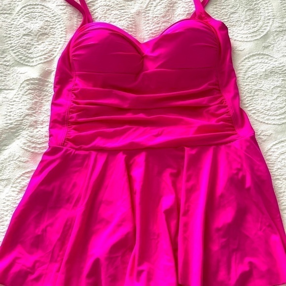 Winmax: Neon Pink One Piece Tummy Coverage Swimsuit. Size 12 NWT. - Picture 3 of 11